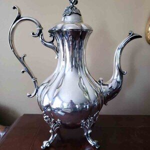 Reed & Barton #1795 Silver Plate Teapot Coffee Pot Winthrop Pumpkin Top